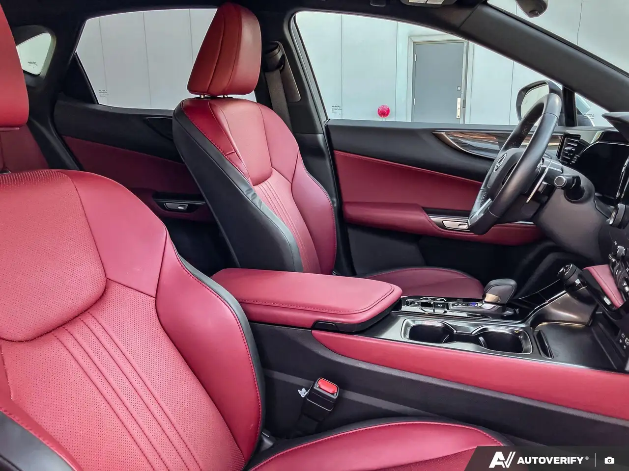 Lexus NX - Image 22