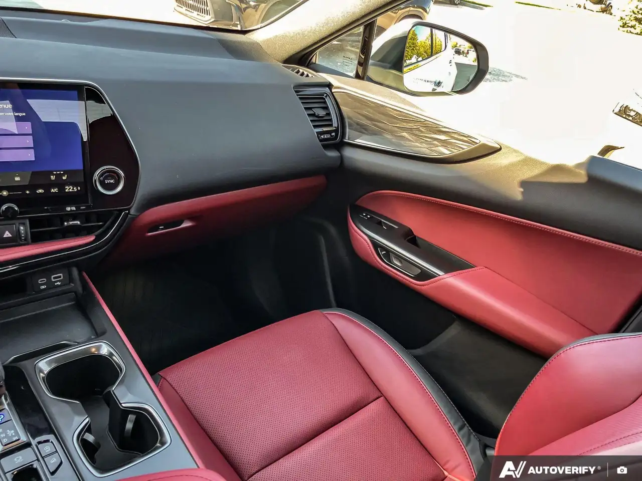 Lexus NX - Image 25