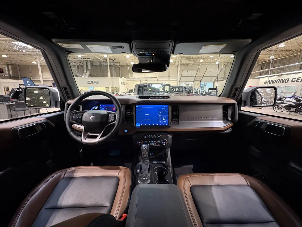Ford Bronco - Image 6