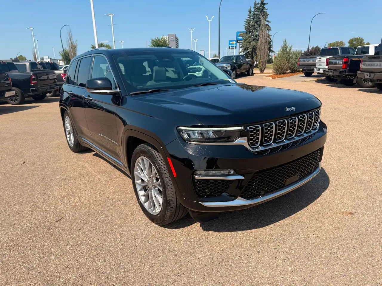 Jeep Grand Cherokee - Image 3