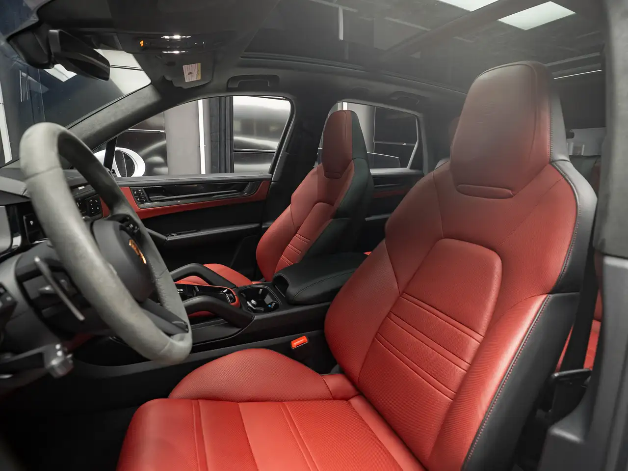 Porsche Cayenne - Image 19