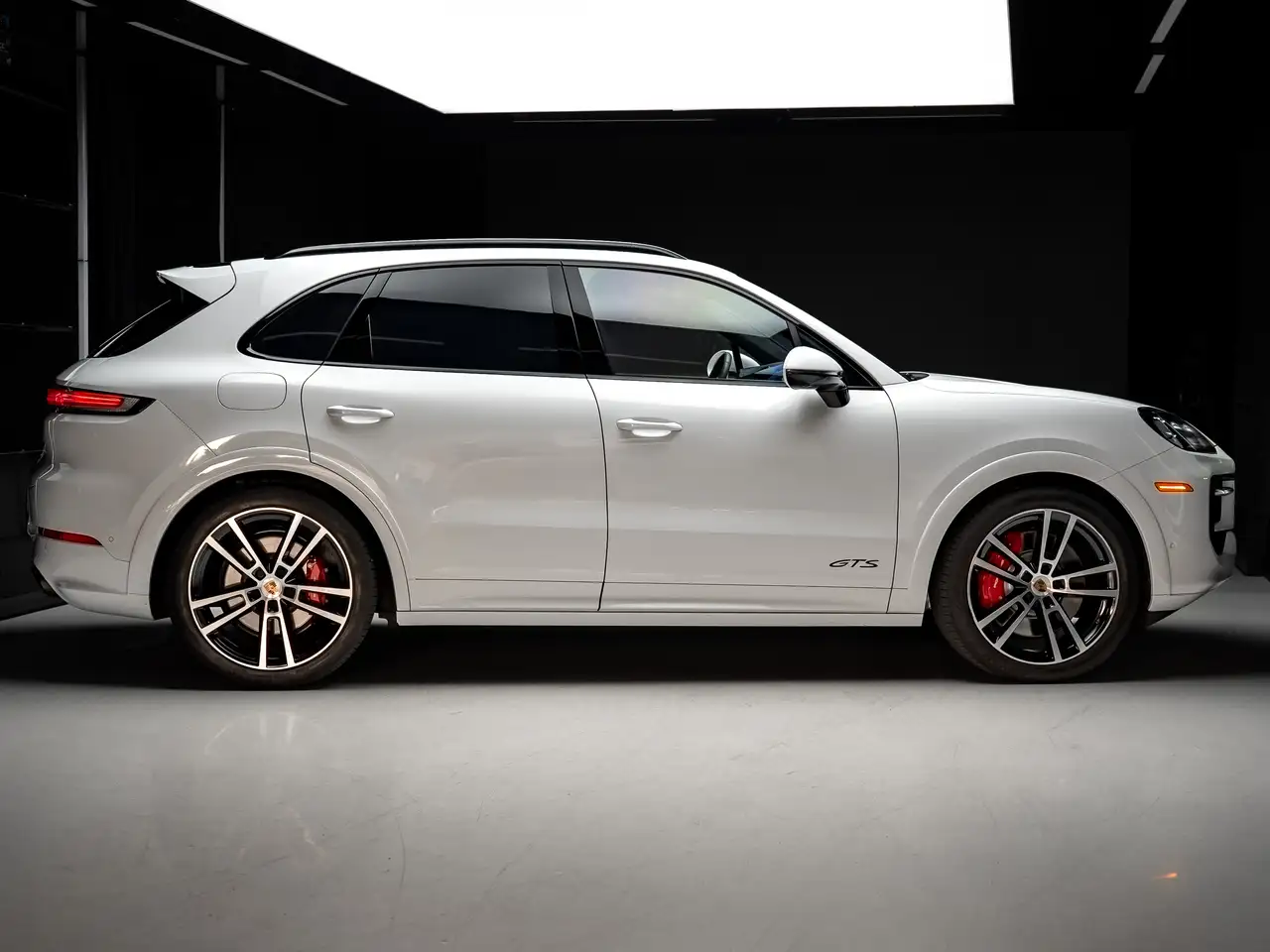Porsche Cayenne - Image 3