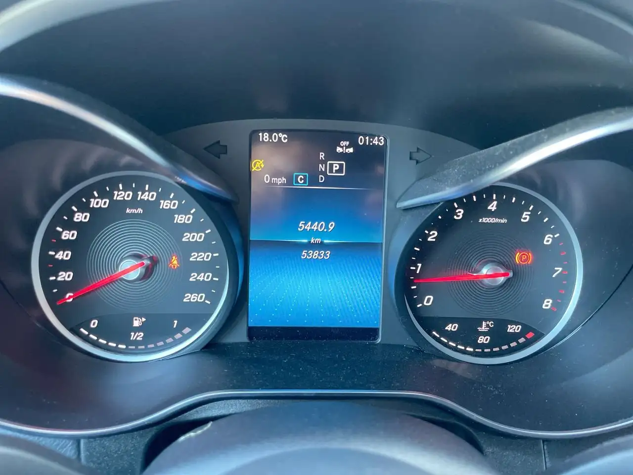 Mercedes-Benz GLC - Image 23