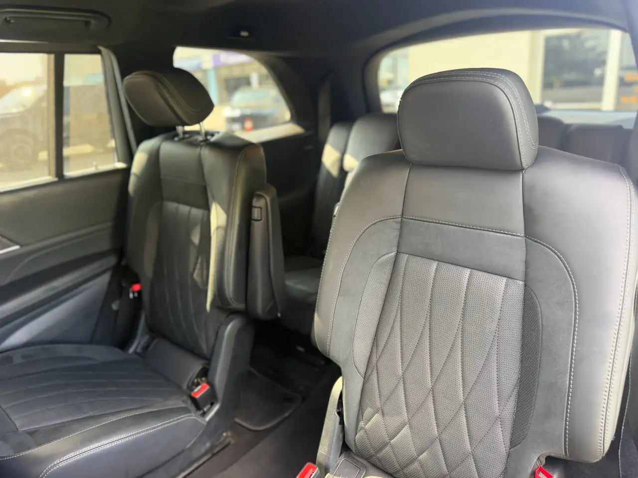 Mercedes-Benz GLS - Image 30