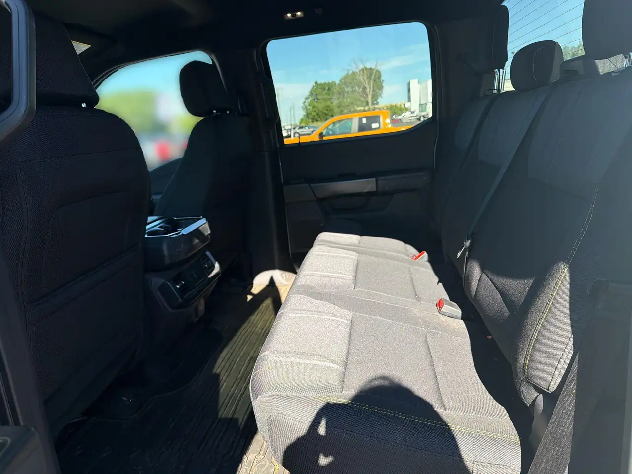 Ford F-150 - Image 21
