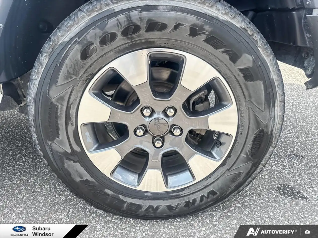 Jeep Wrangler - Image 11