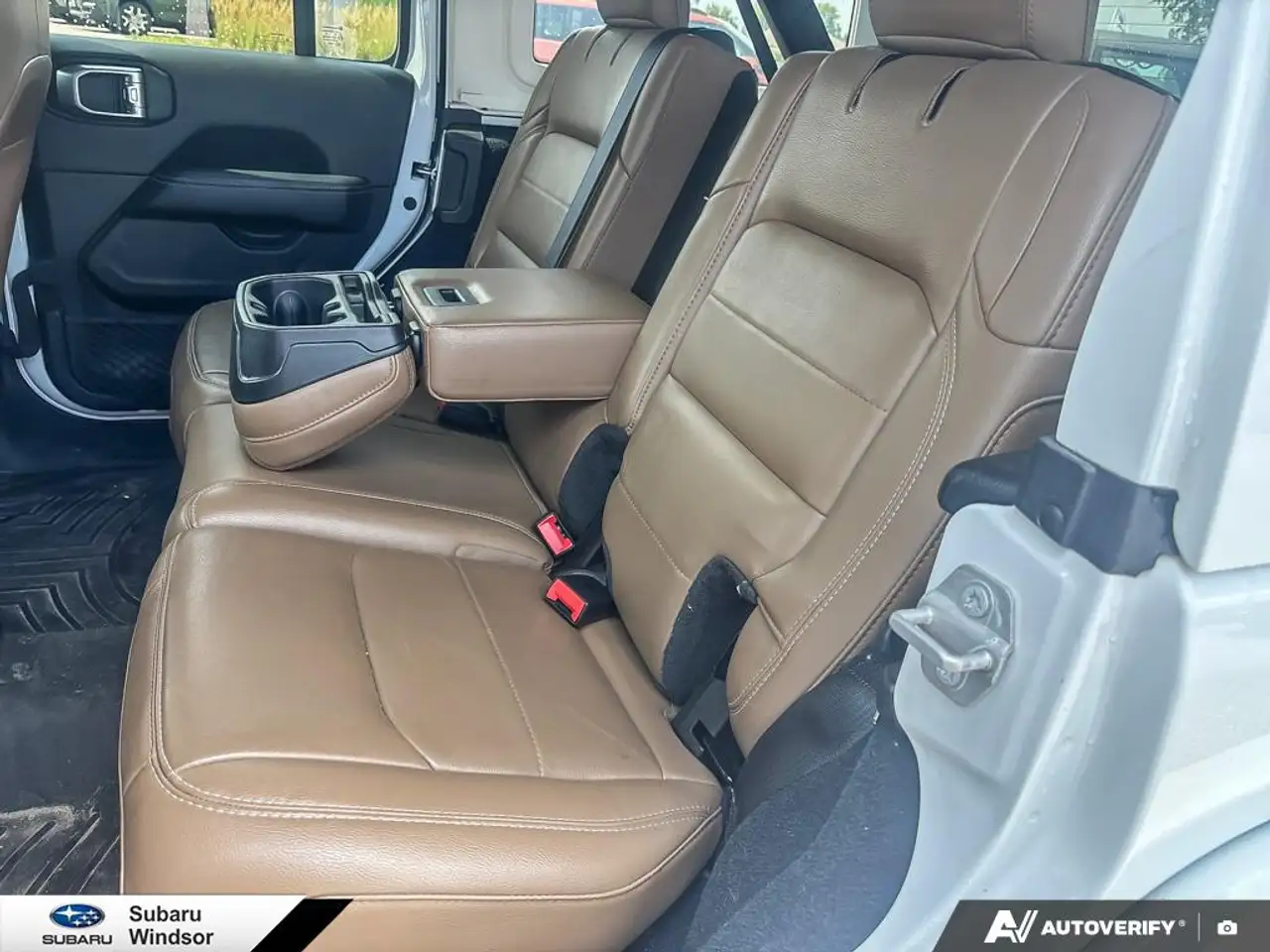 Jeep Wrangler - Image 15