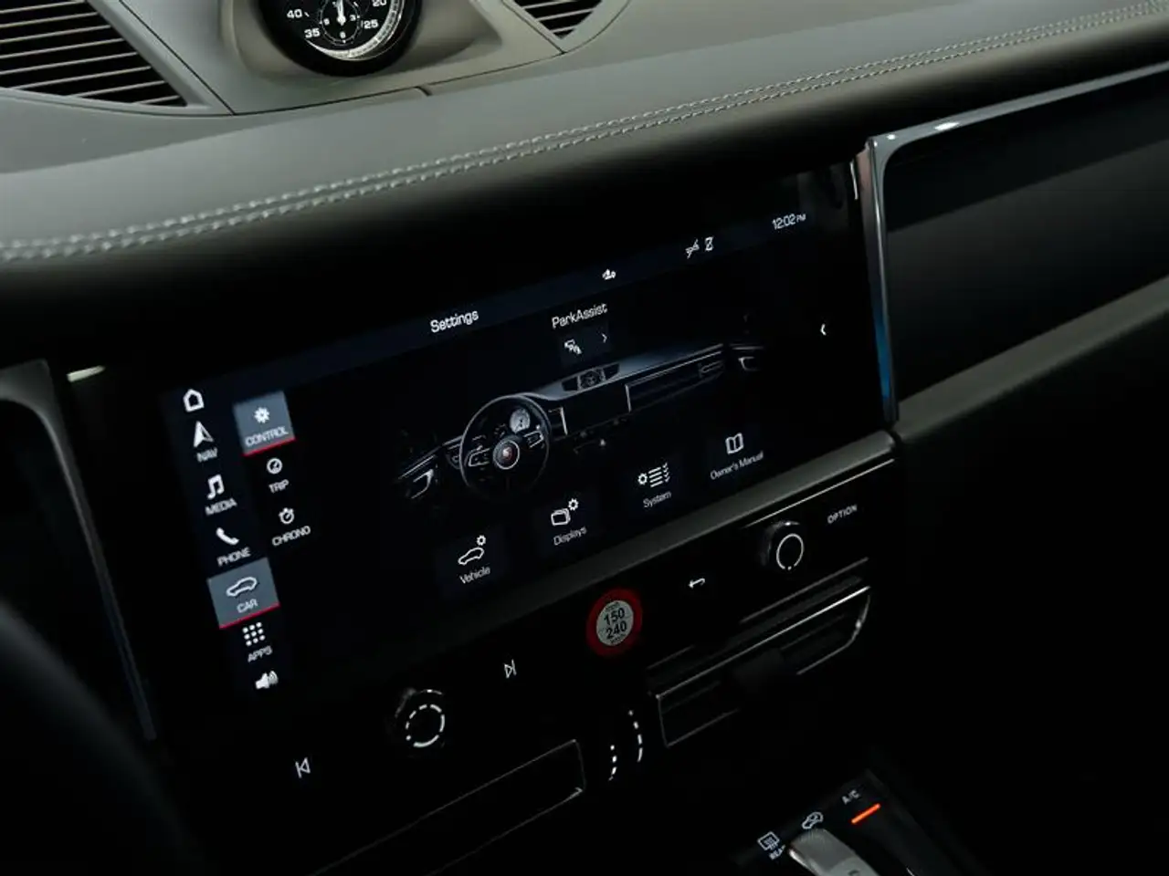 Porsche Macan - Image 34