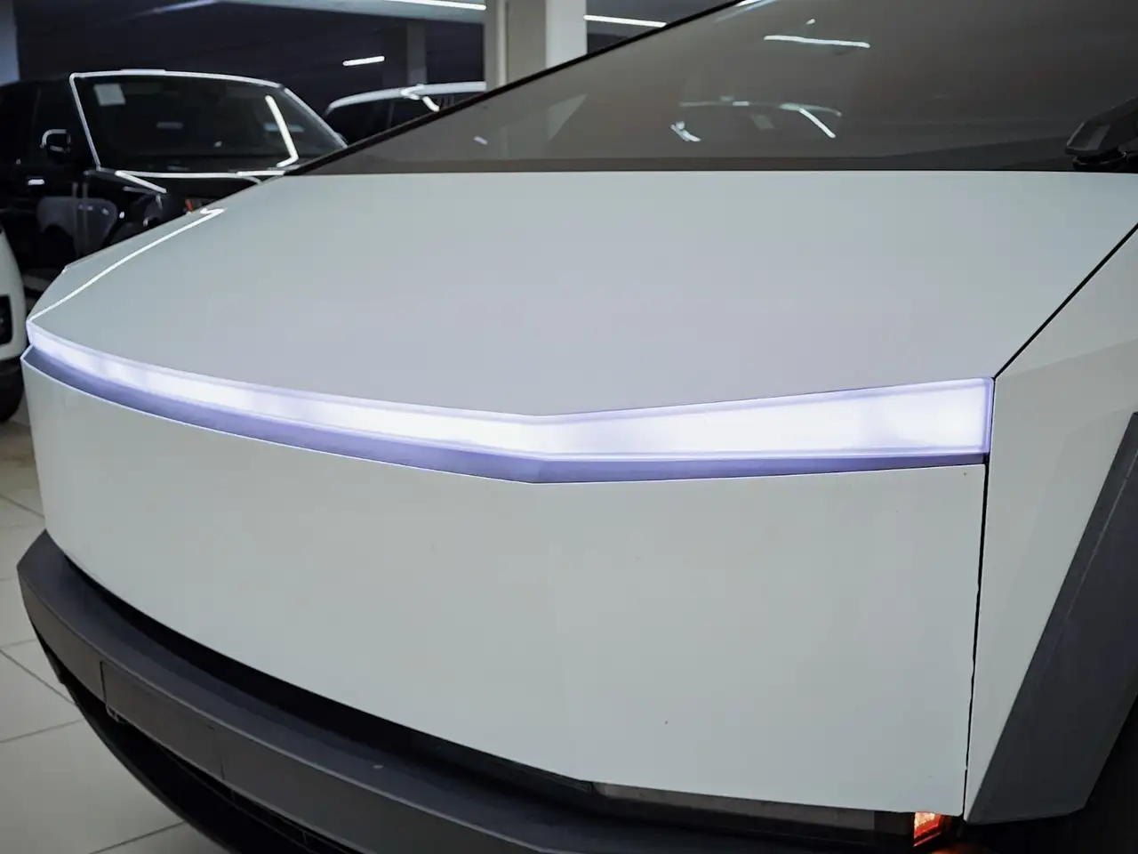 Tesla Cybertruck - Image 9