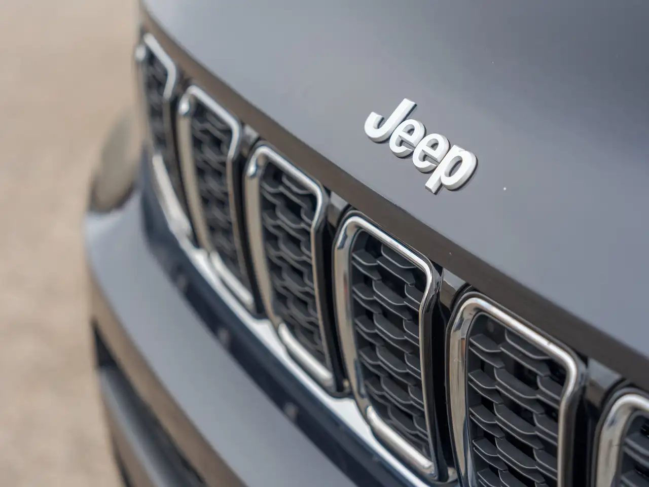 Jeep Grand Cherokee - Image 22