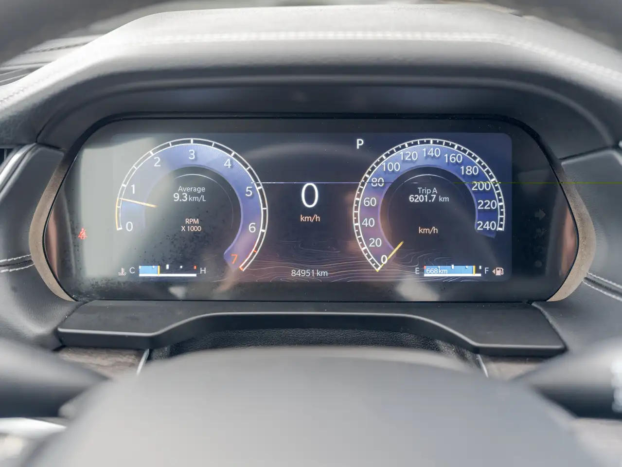 Jeep Grand Cherokee - Image 13
