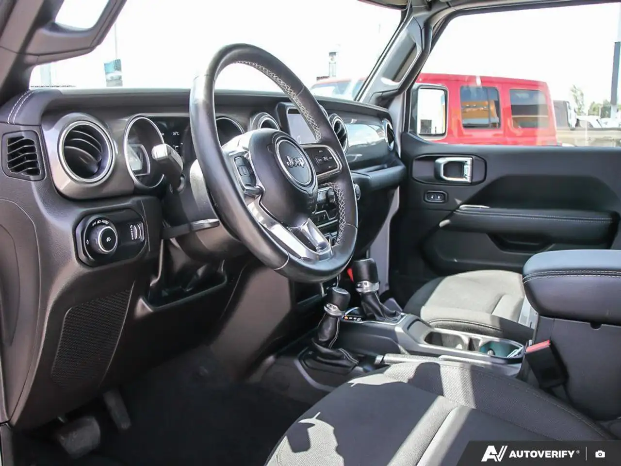 Jeep Wrangler - Image 13