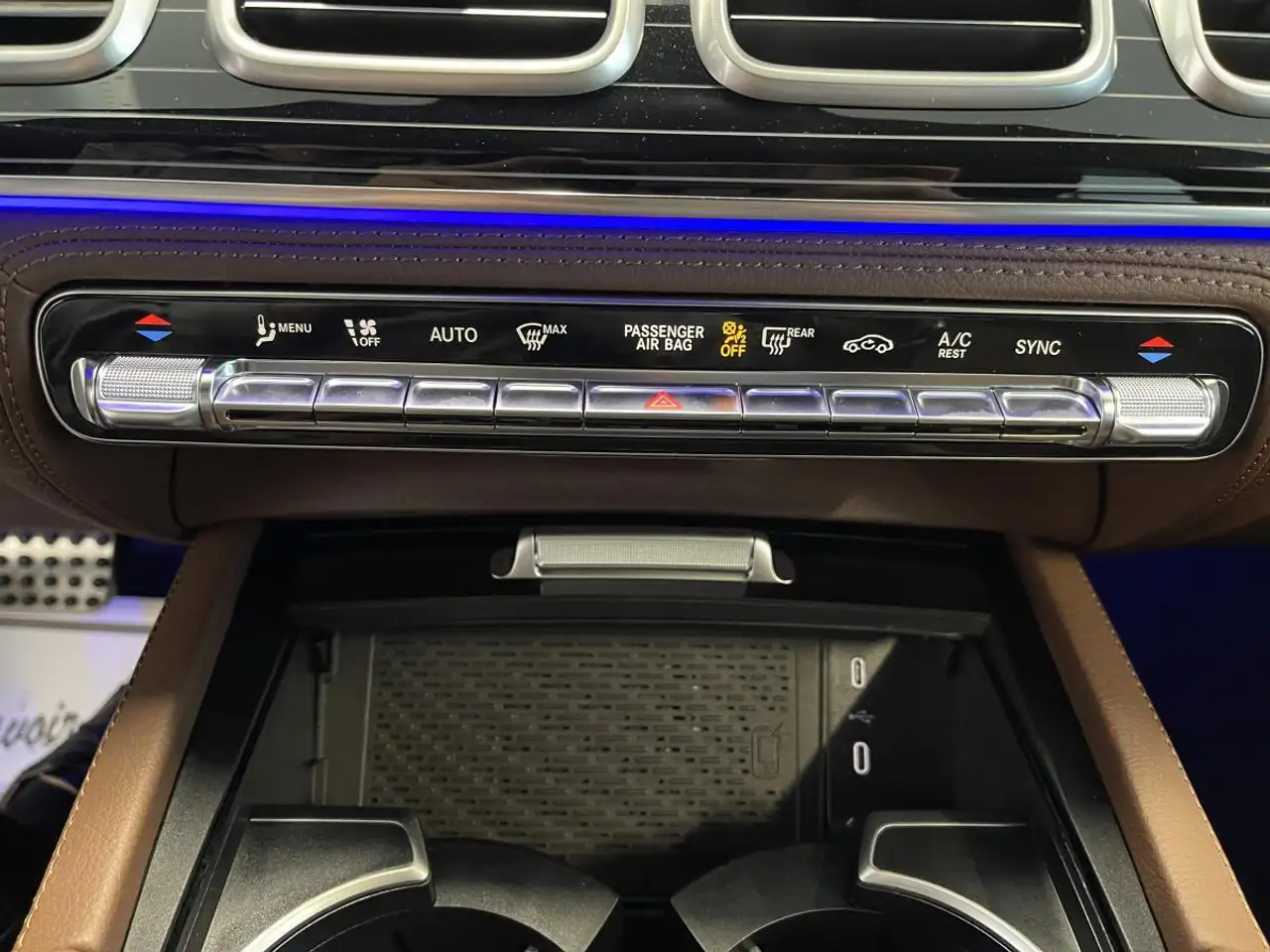 Mercedes-Benz GLE - Image 24