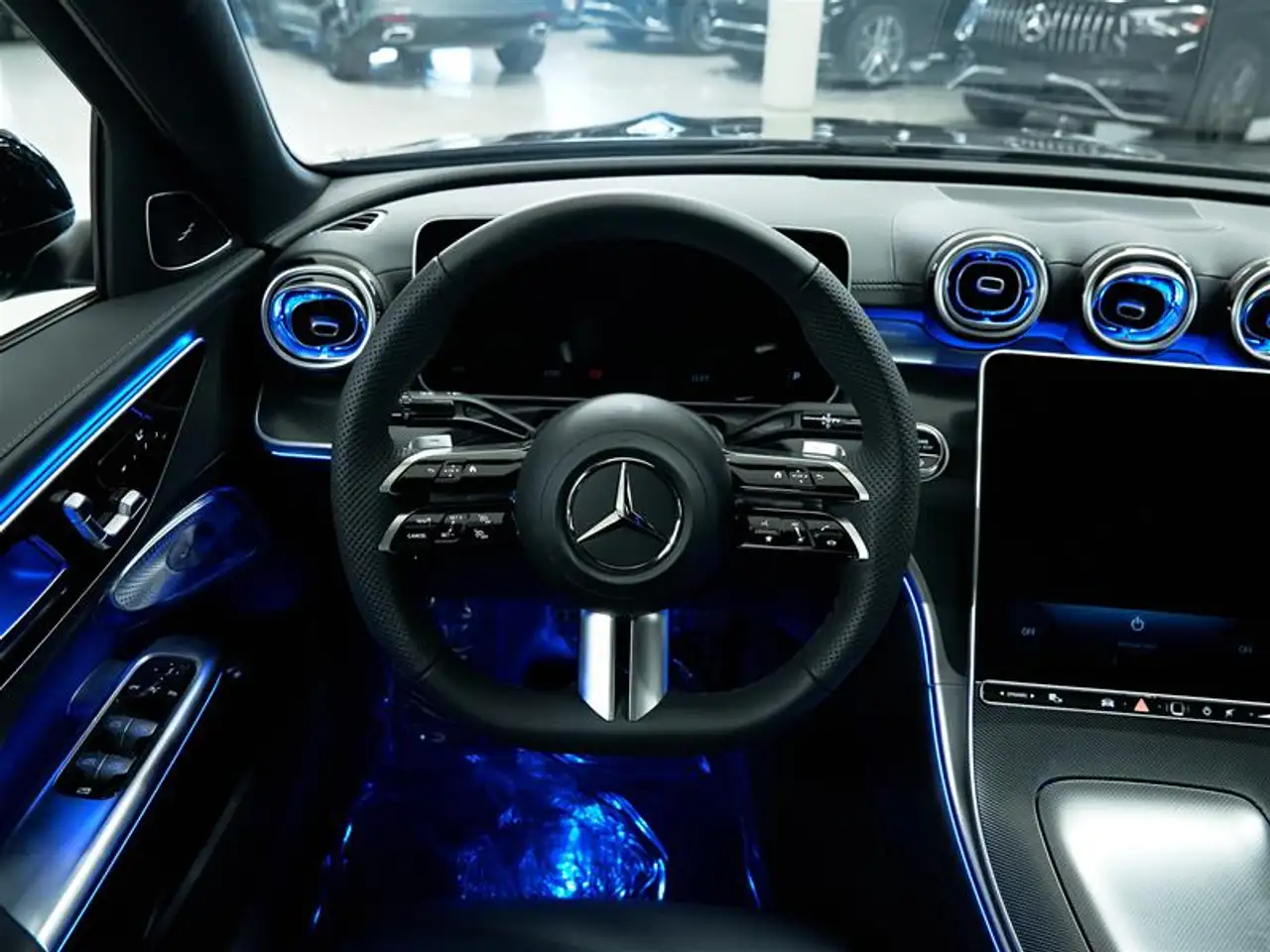 Mercedes-Benz C-Class - Image 40