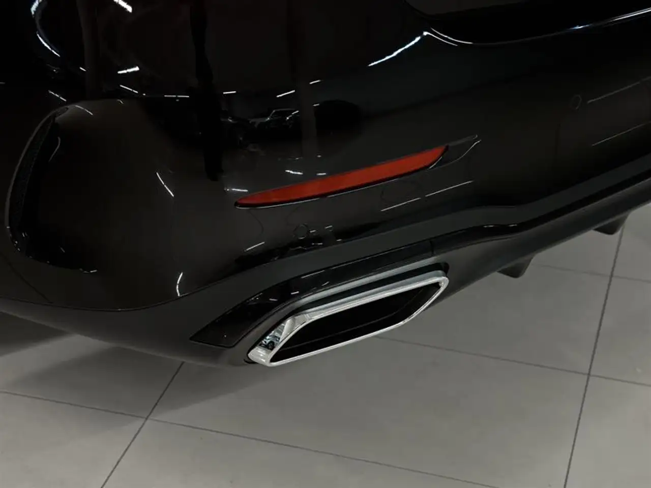 Mercedes-Benz C-Class - Image 15