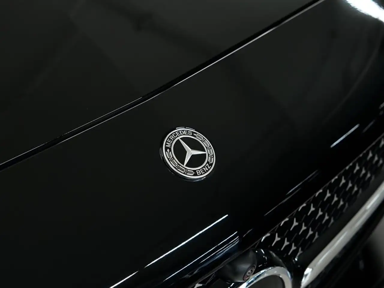 Mercedes-Benz C-Class - Image 8