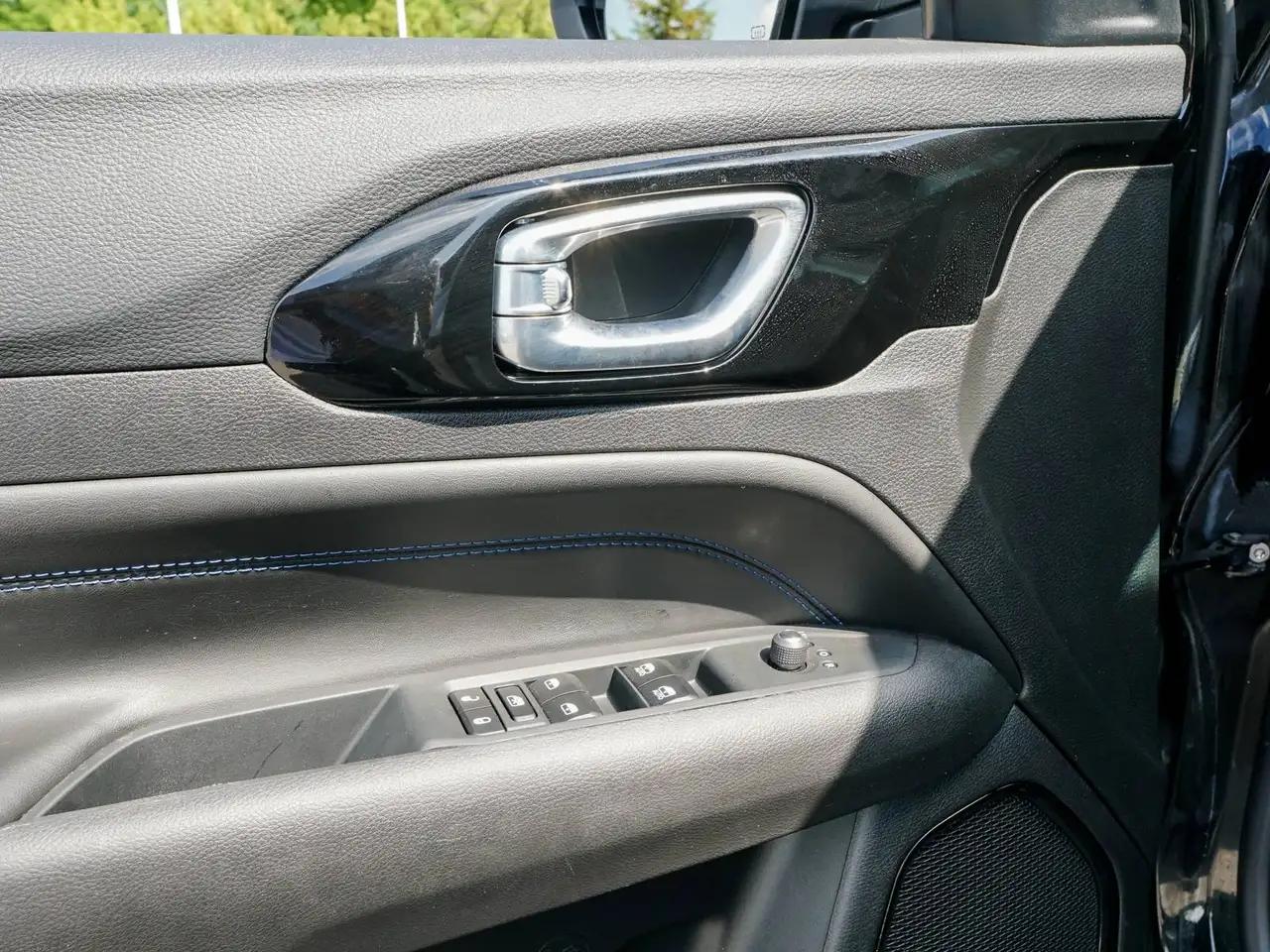 Jeep Compass - Image 13