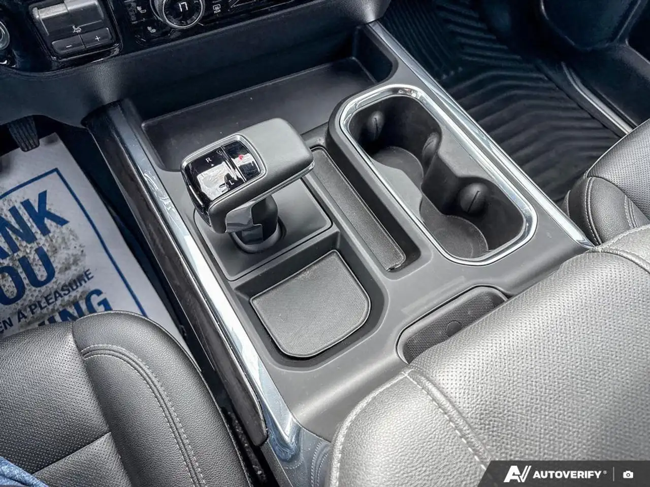 Chevrolet Silverado 1500 - Image 17