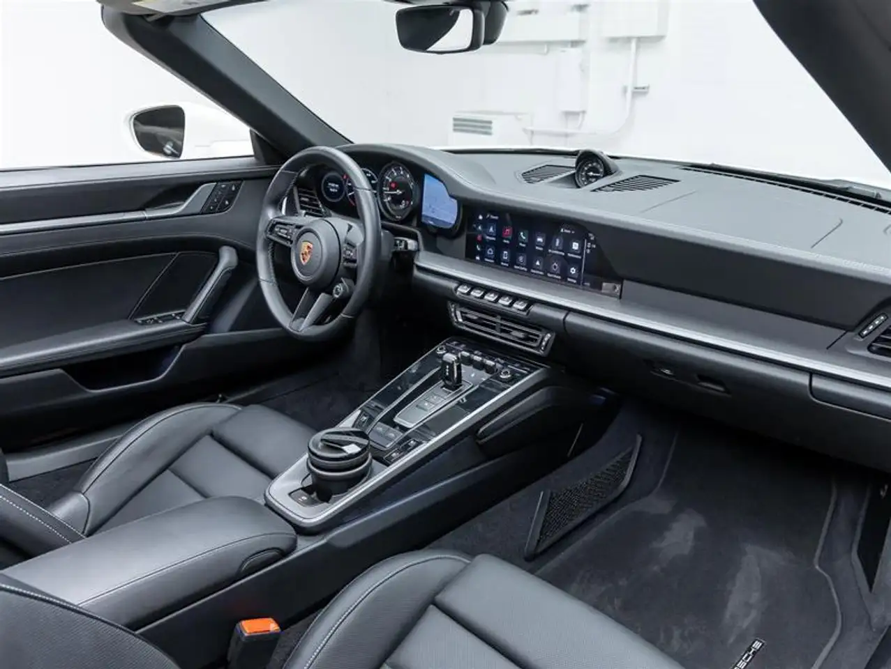 Porsche 911 - Image 14
