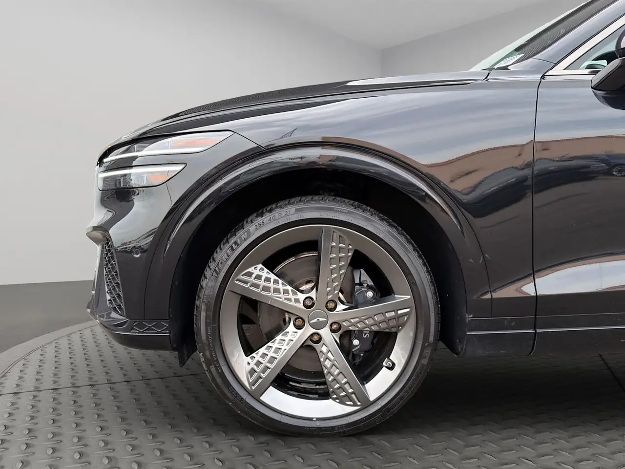 Genesis GV70 - Image 11
