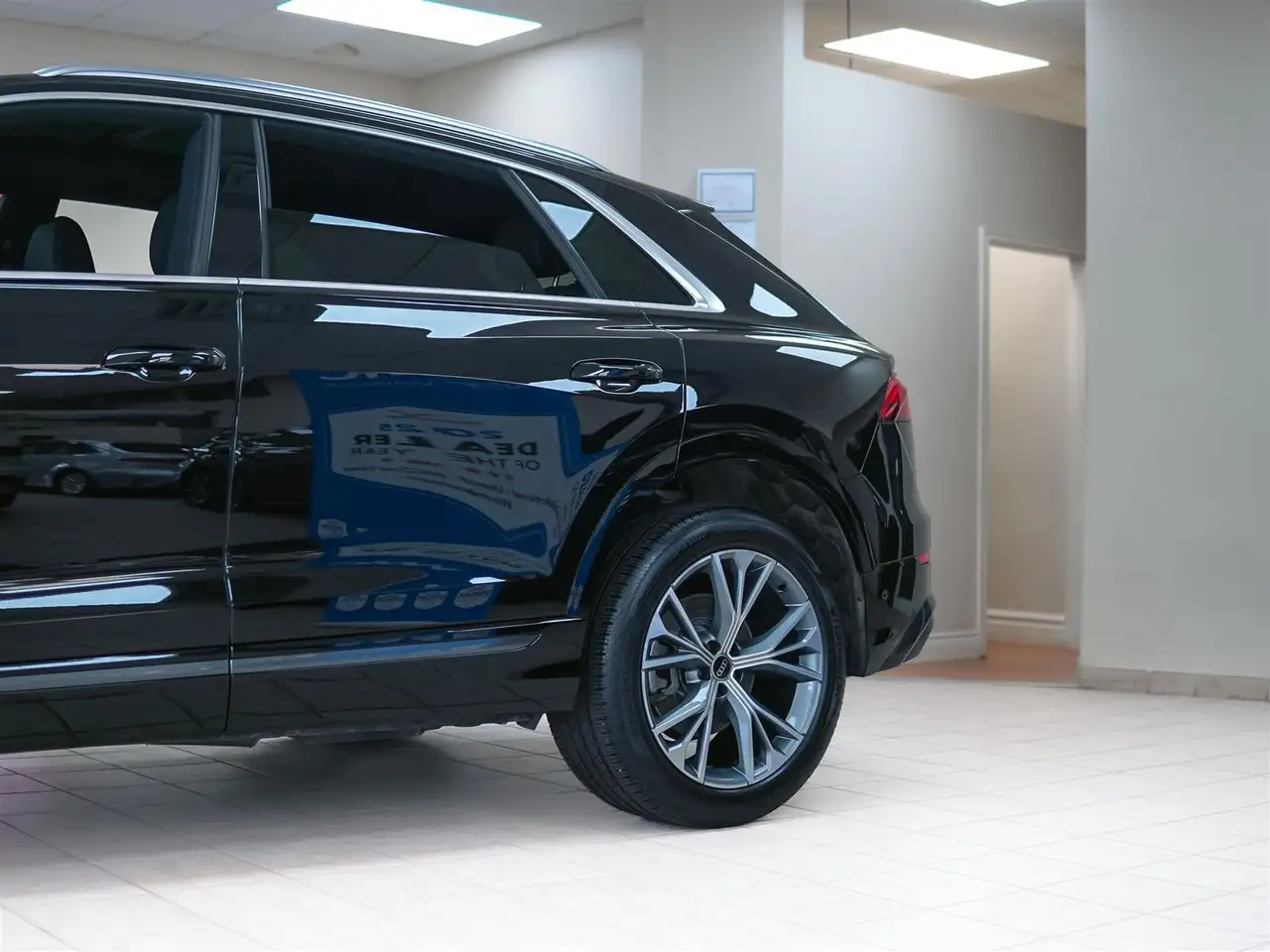 Audi Q8 - Image 37
