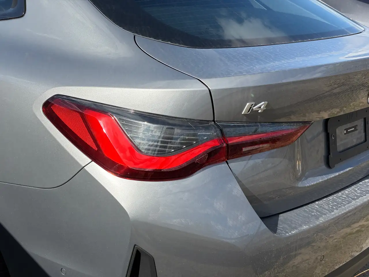 BMW i4 - Image 4