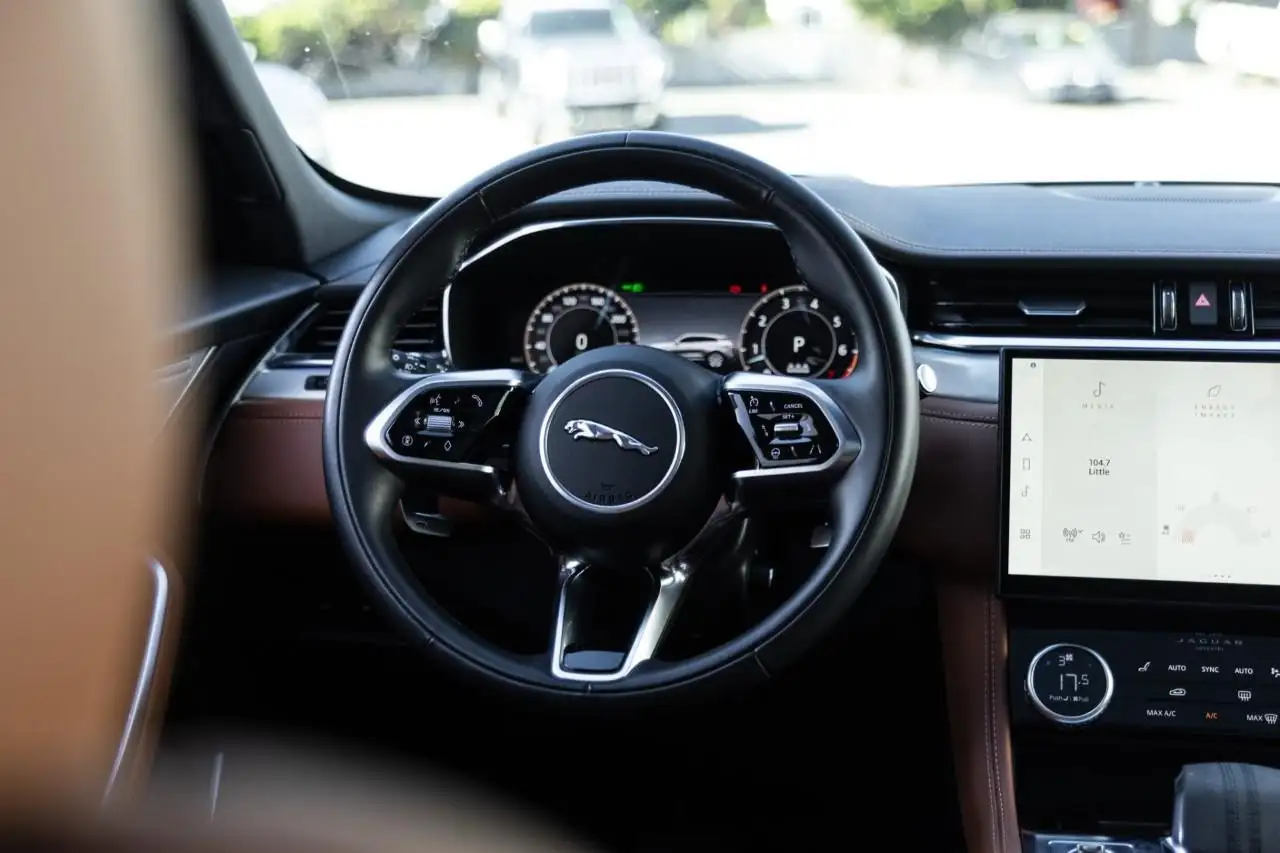 Jaguar F-Pace - Image 29
