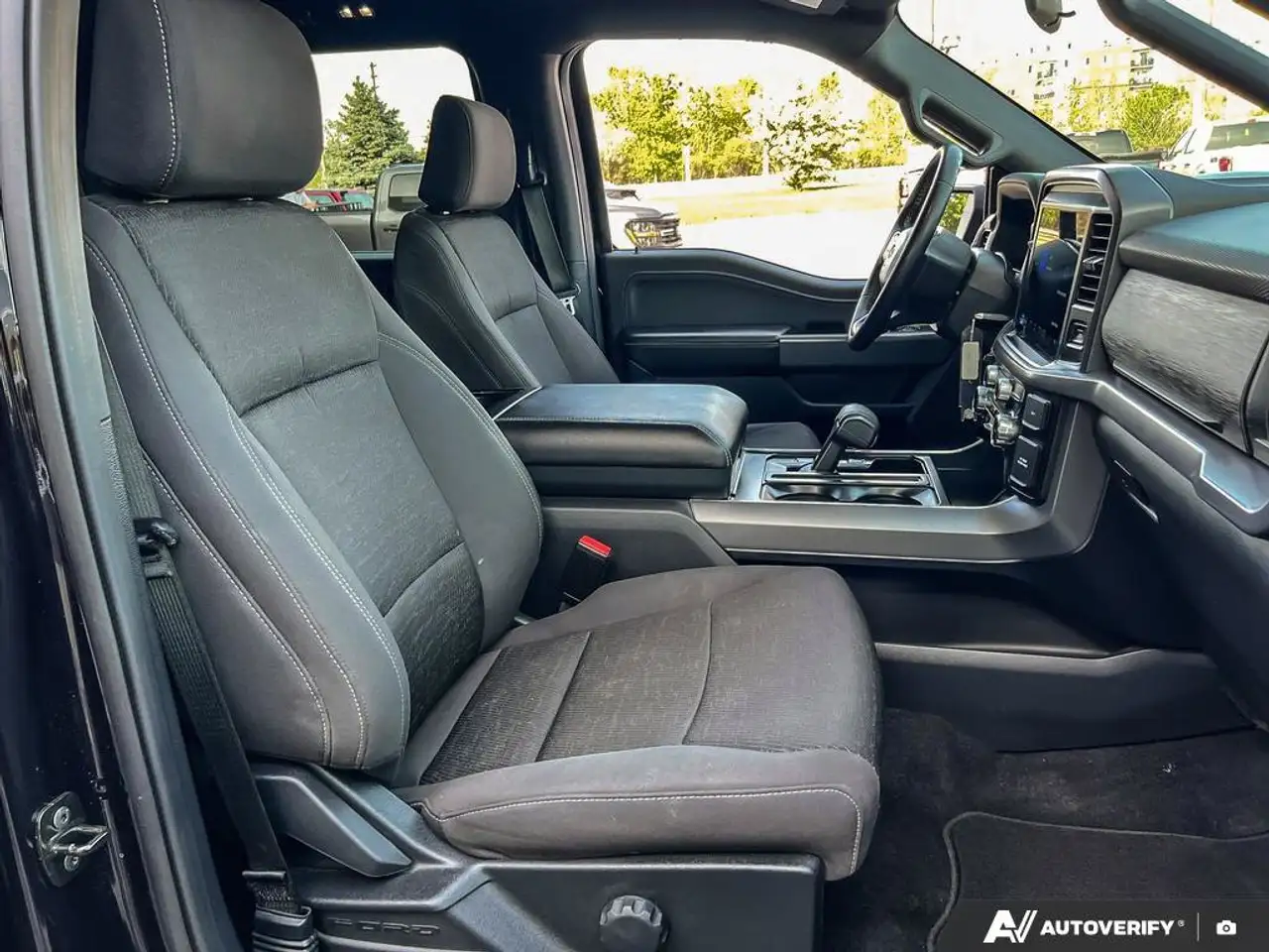 Ford F-150 - Image 27