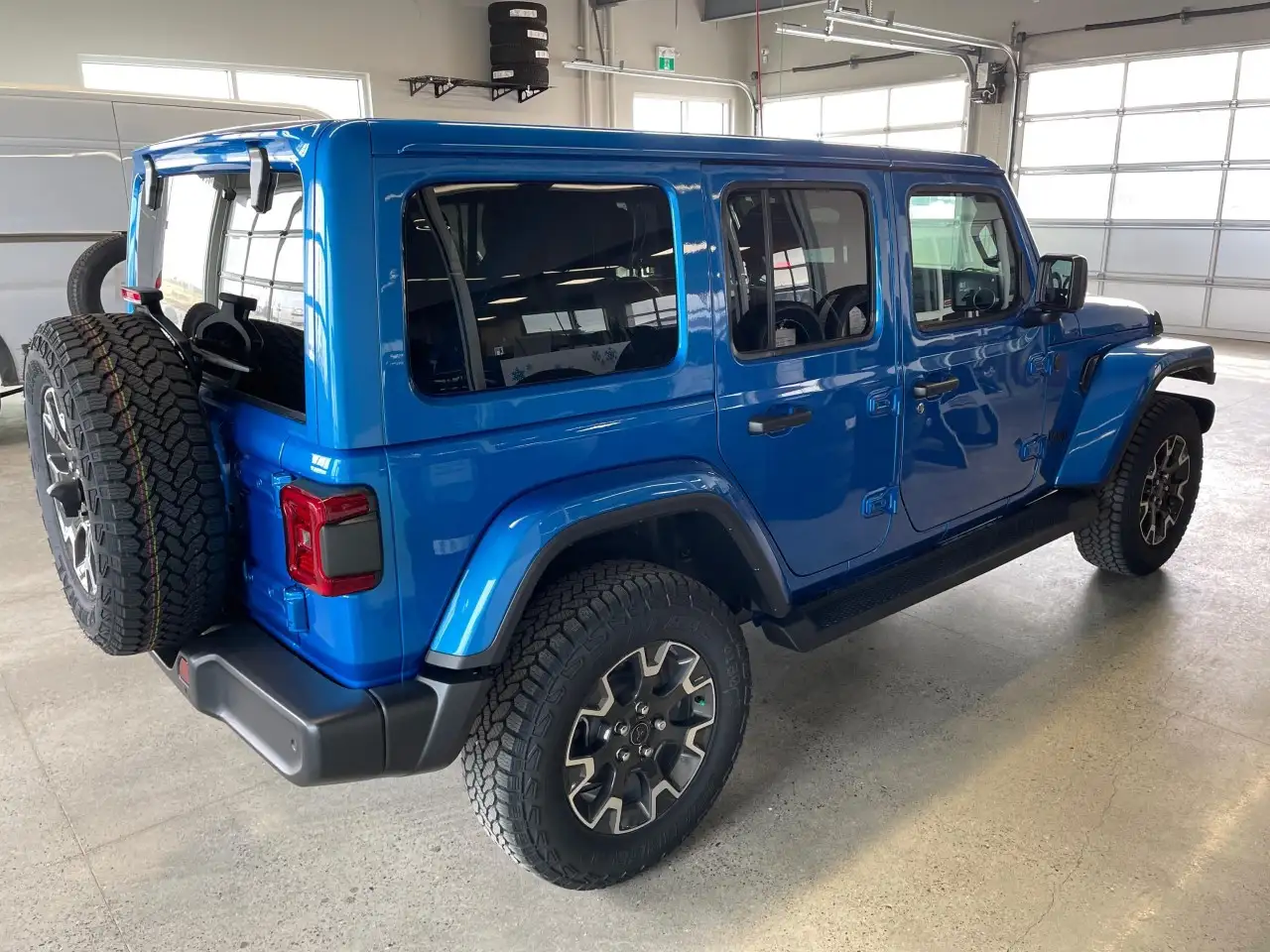 Jeep Wrangler - Image 4