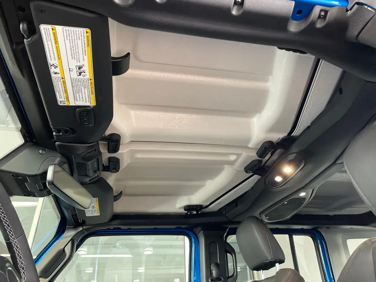 Jeep Wrangler - Image 19