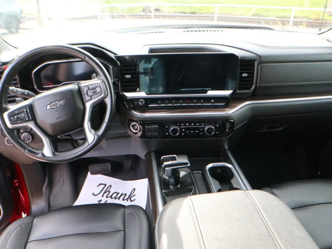 Chevrolet Silverado 1500 - Image 18