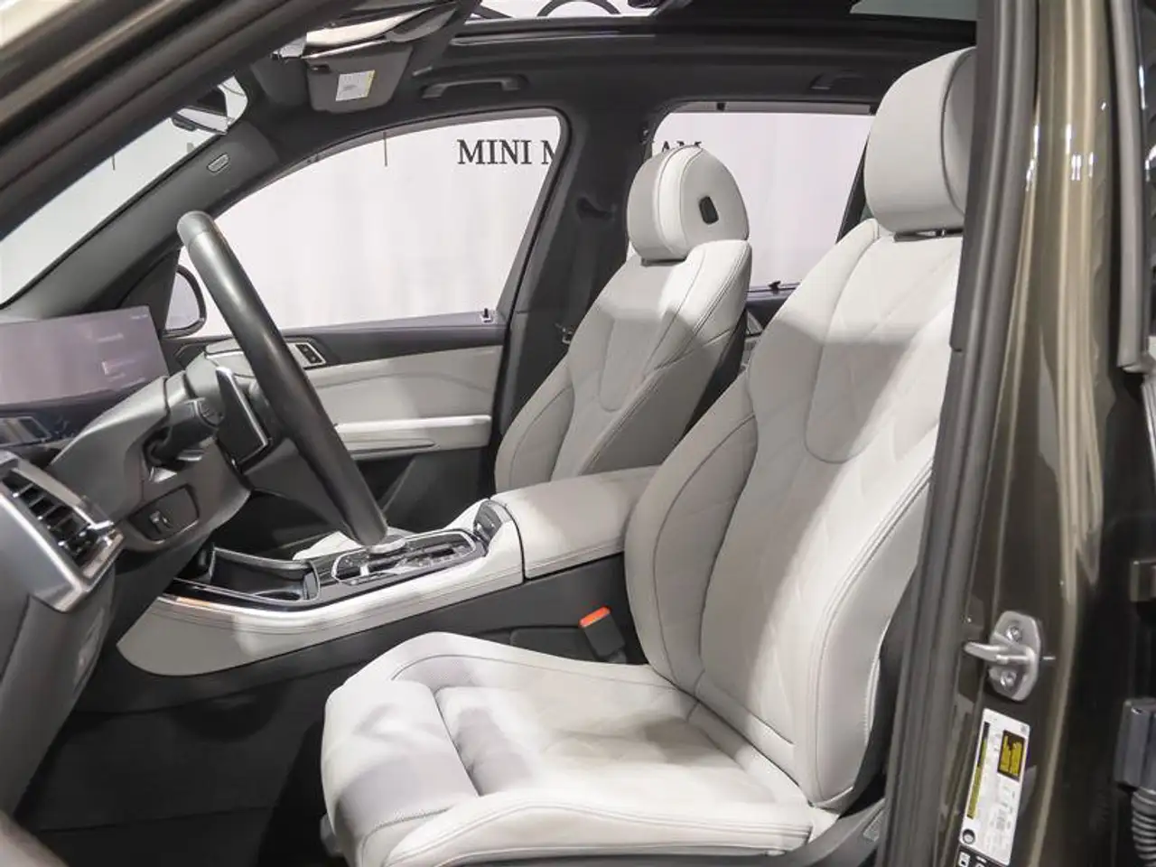 BMW X5 - Image 11