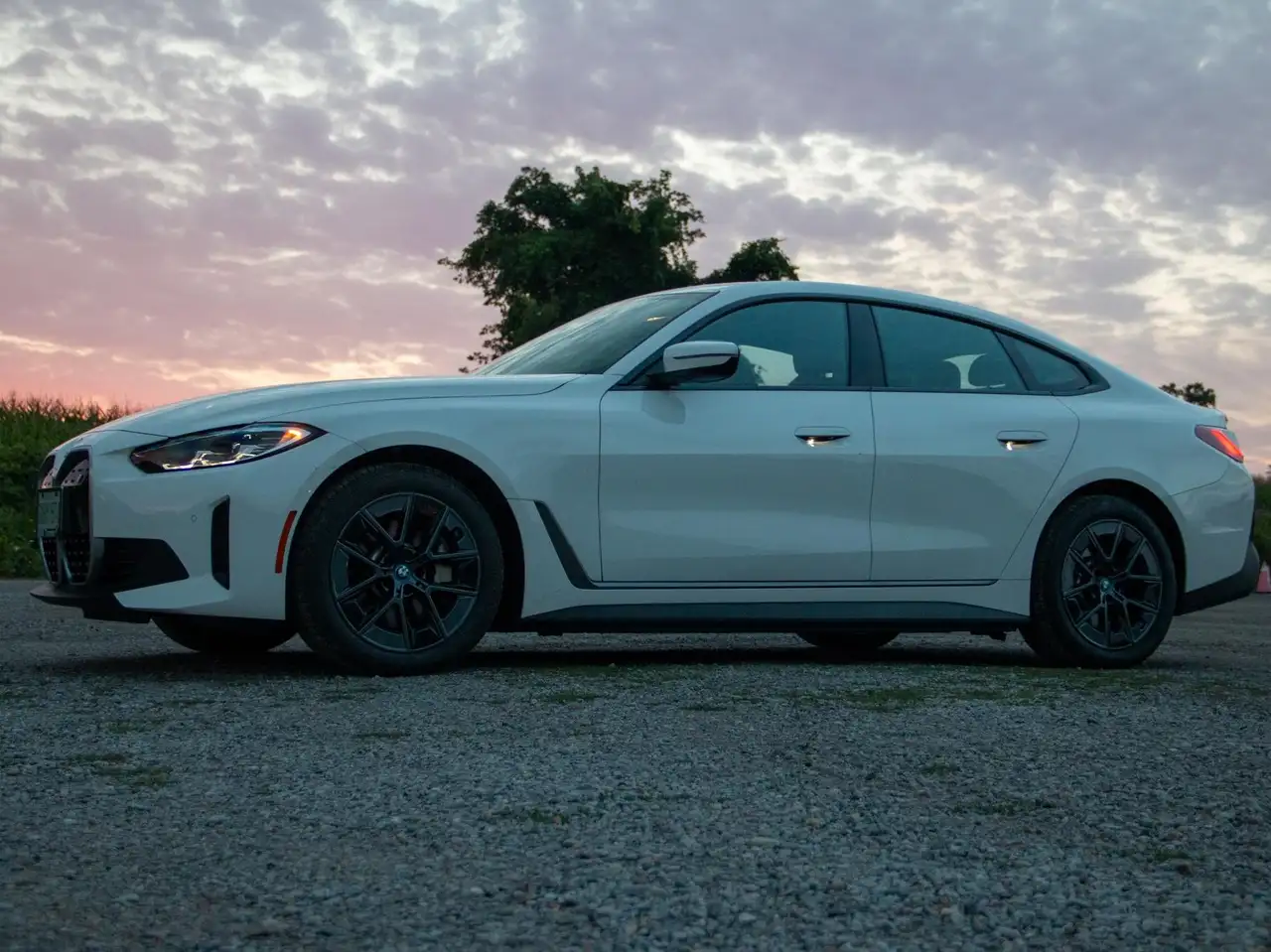 BMW i4 - Image 11