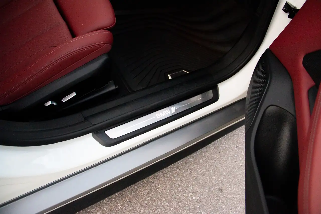 BMW i4 - Image 28