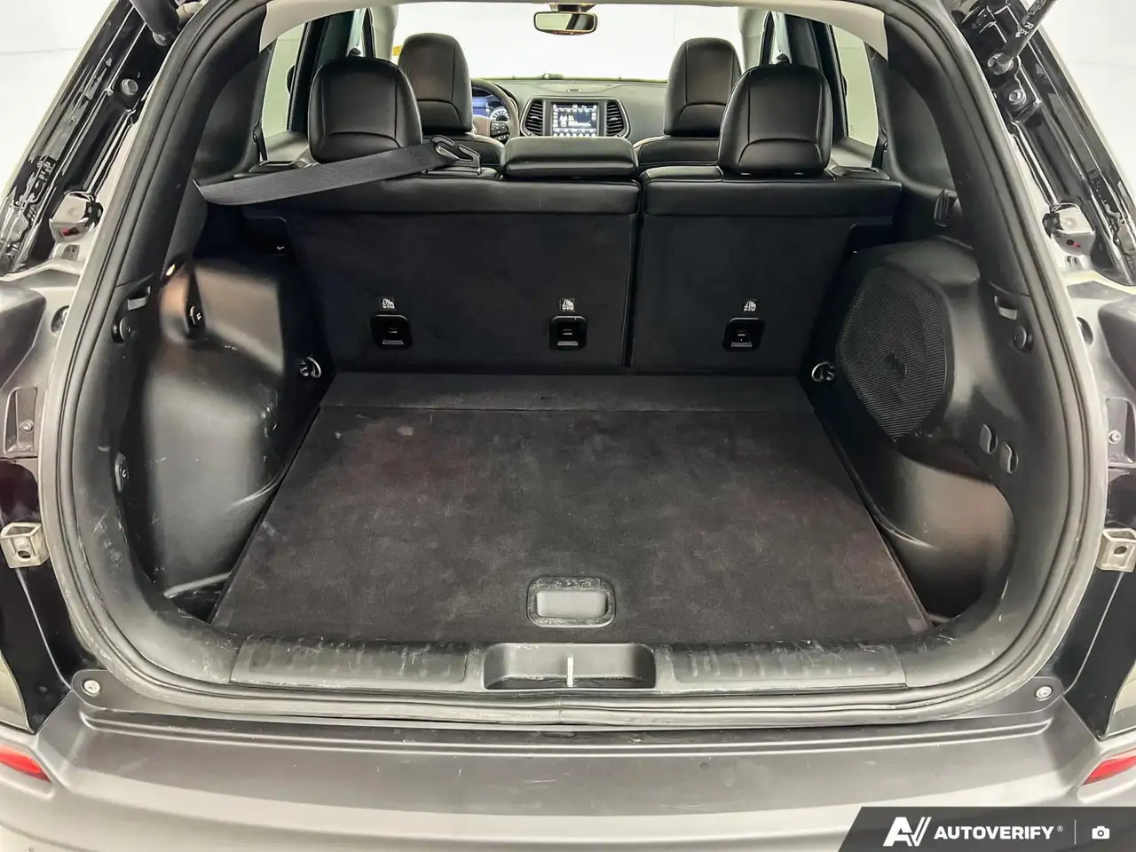 Jeep Cherokee - Image 20