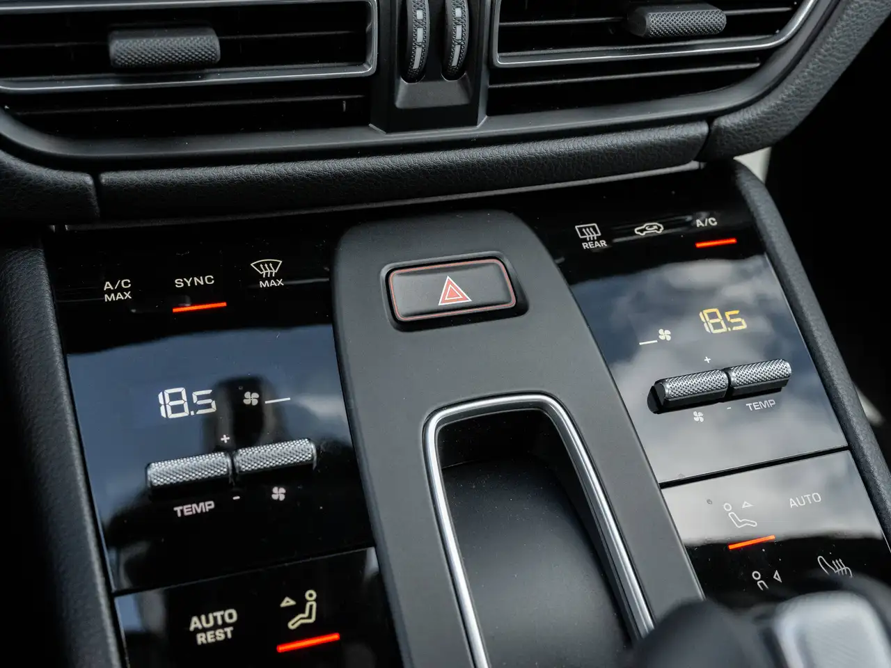 Porsche Macan - Image 28