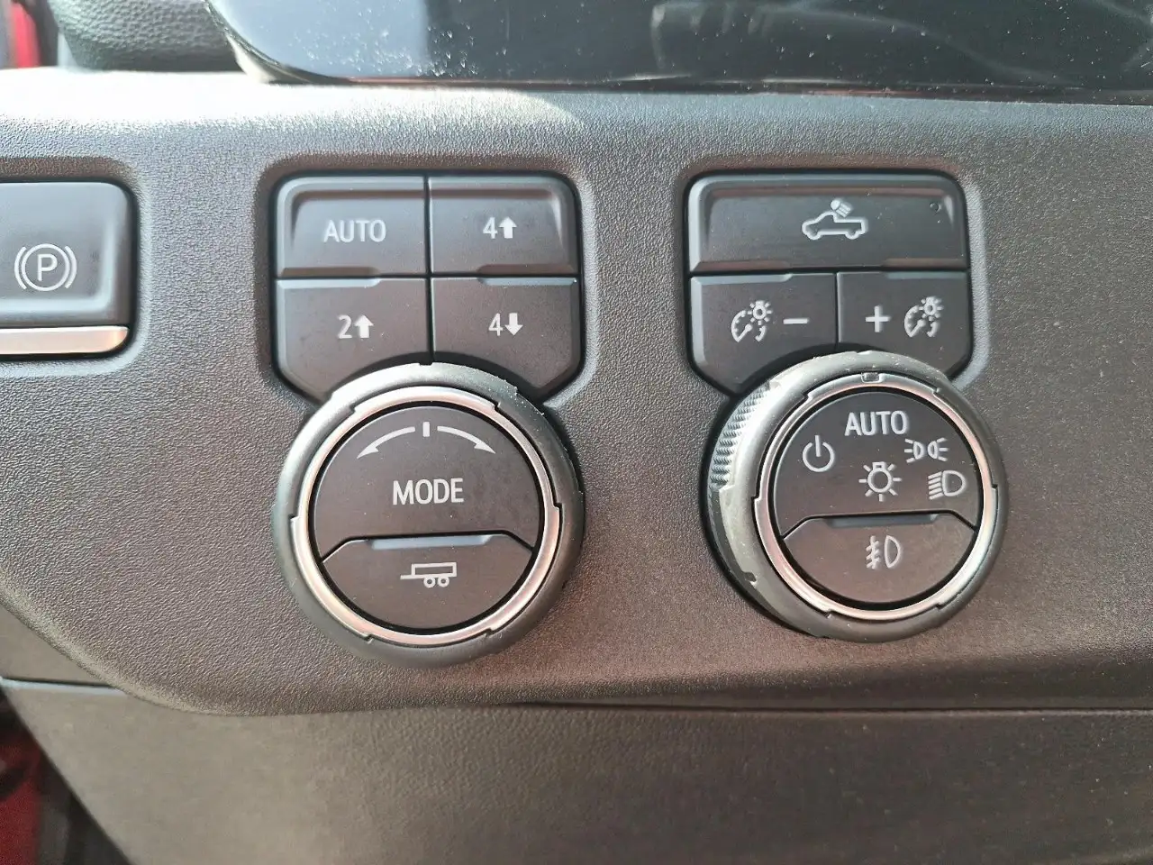 Chevrolet Silverado 1500 - Image 15