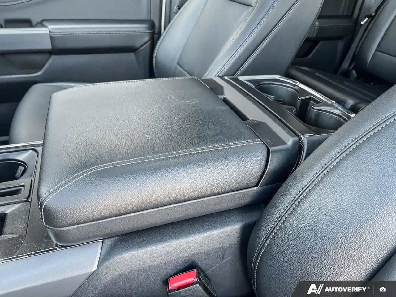 Ford F-150 - Image 25