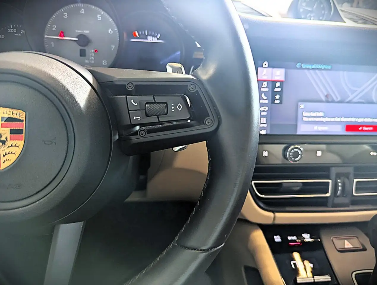 Porsche Macan - Image 23