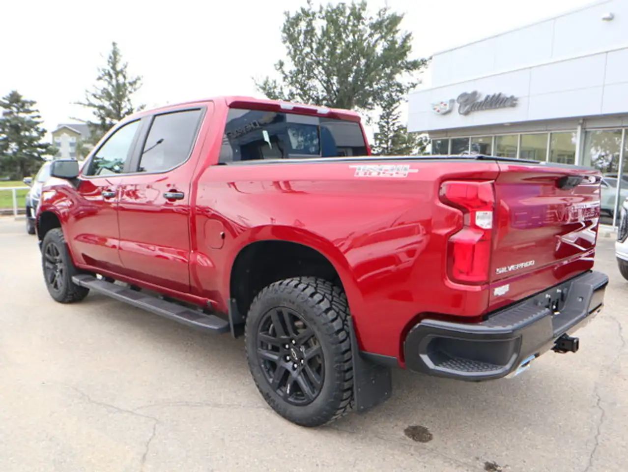 Chevrolet Silverado 1500 - Image 8