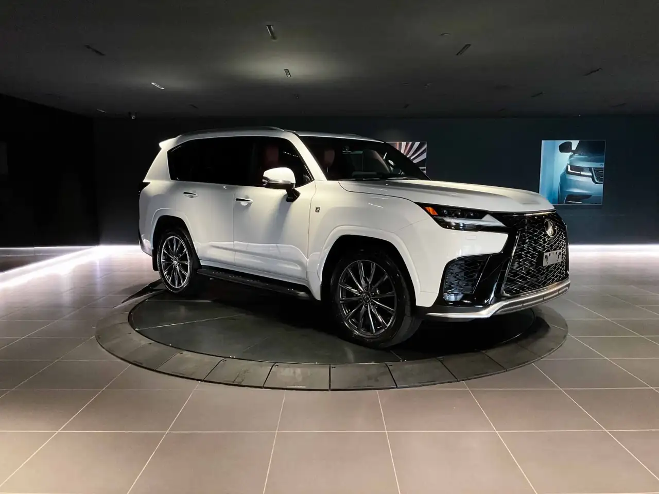 Lexus LX - Image 3