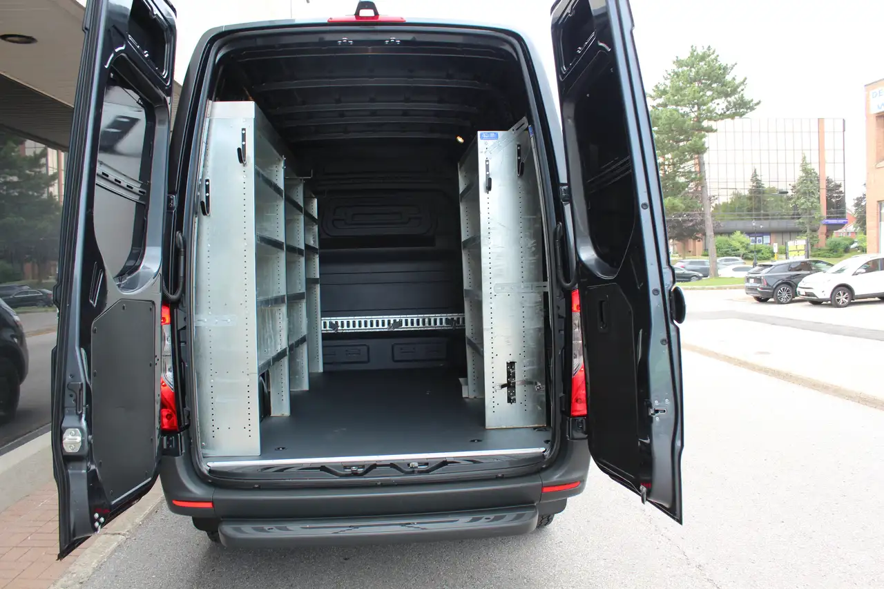 Mercedes-Benz Sprinter - Image 2