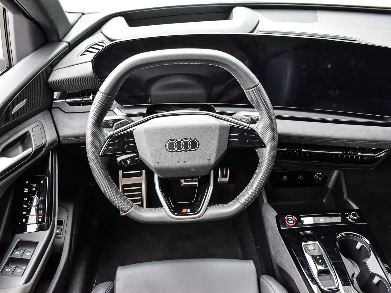 Audi SQ6 e-tron - Image 15