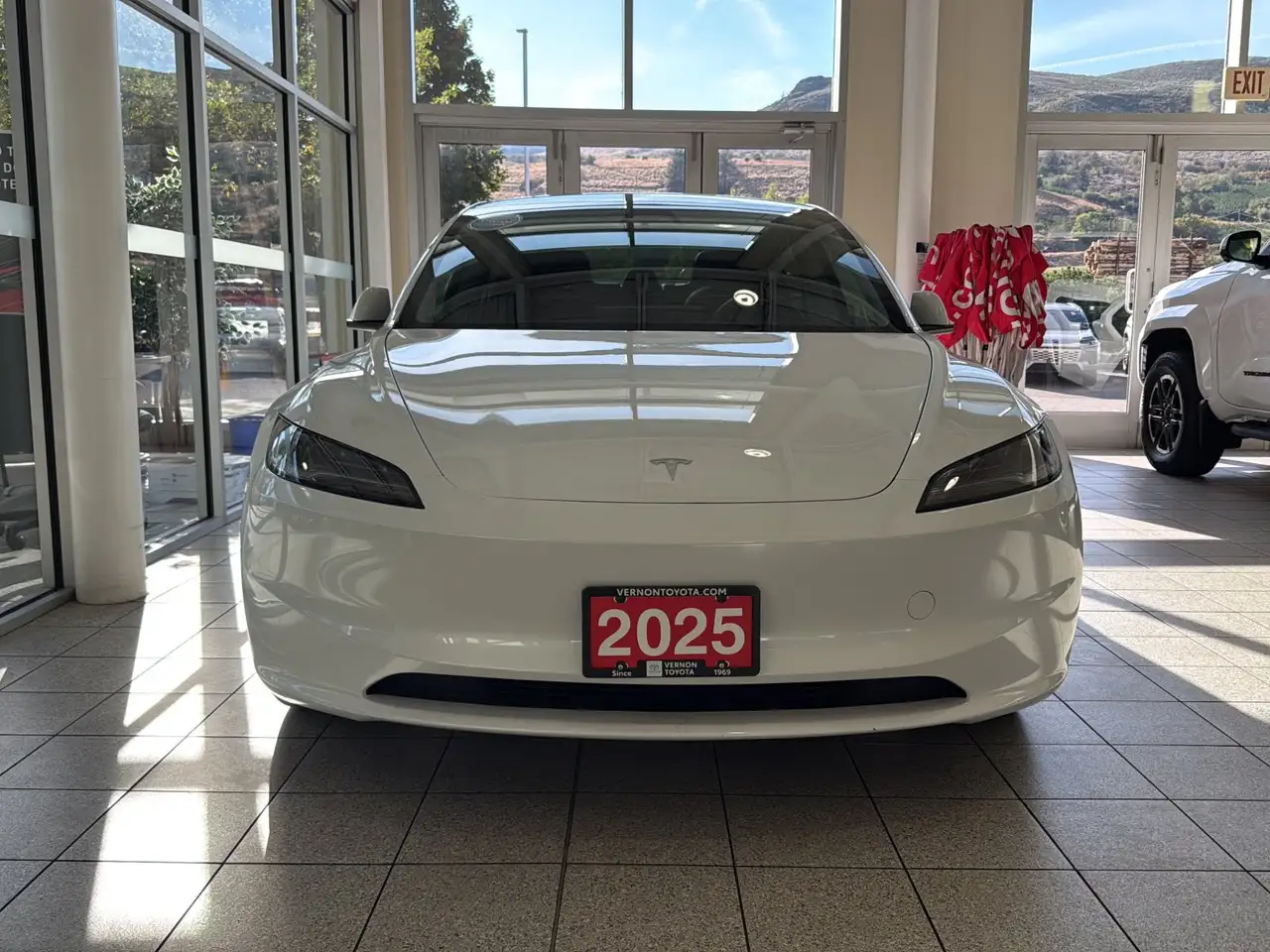 Tesla Model 3 - Image 2