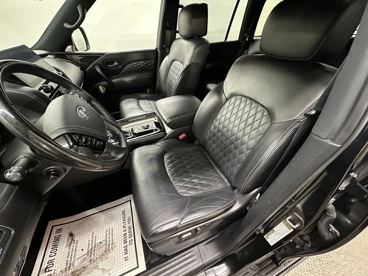 Infiniti QX80 - Image 18