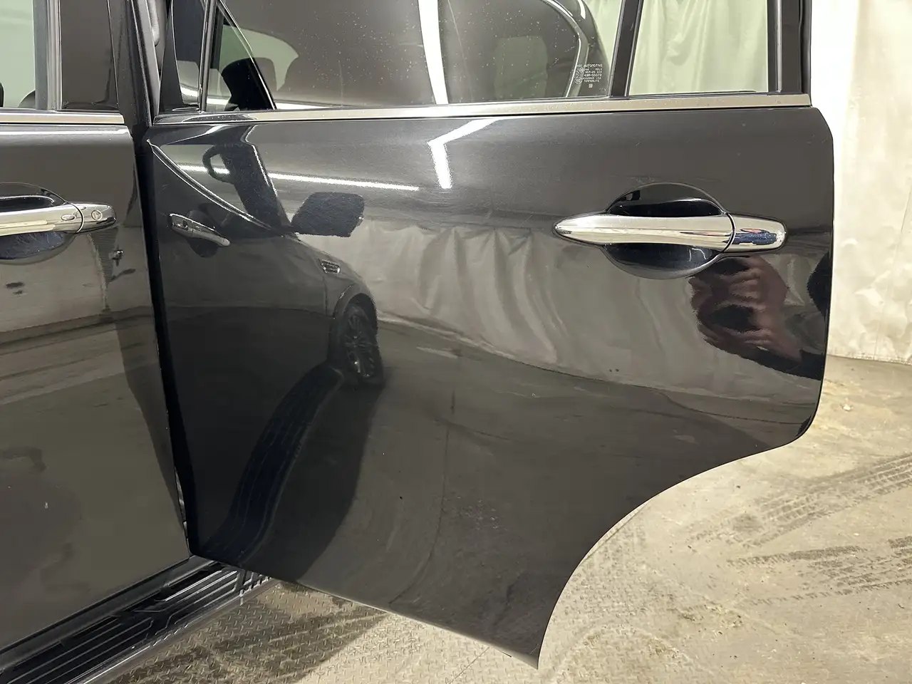 Infiniti QX80 - Image 19