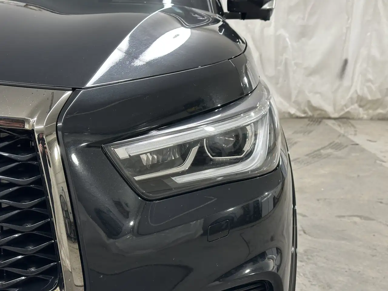 Infiniti QX80 - Image 9