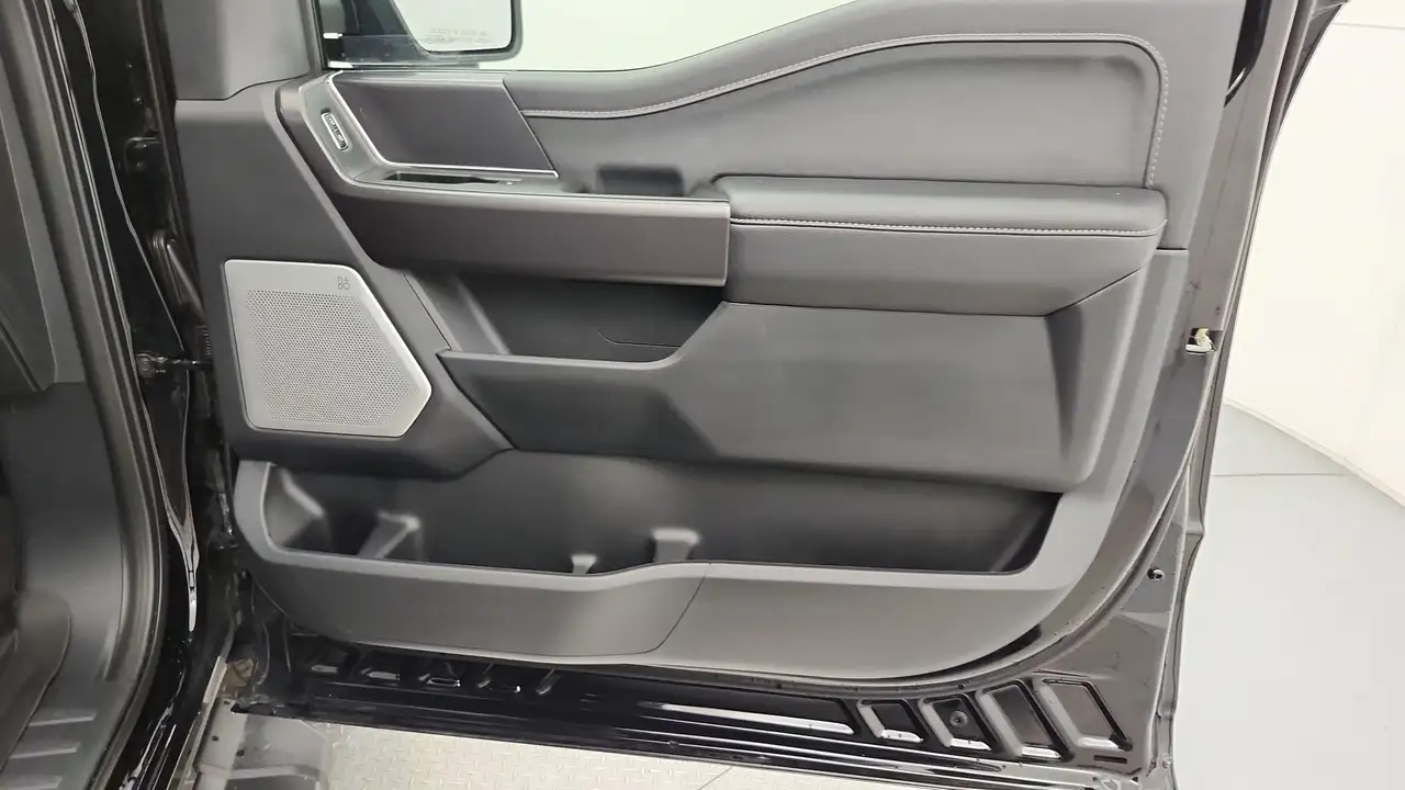 Ford F-150 - Image 33