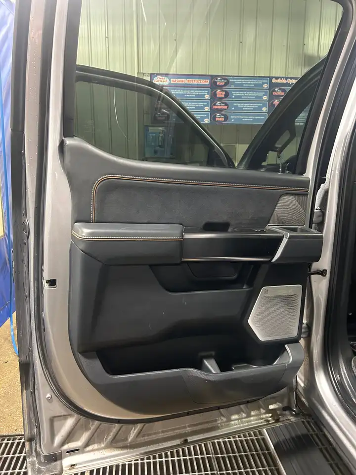 Ford F-150 - Image 17