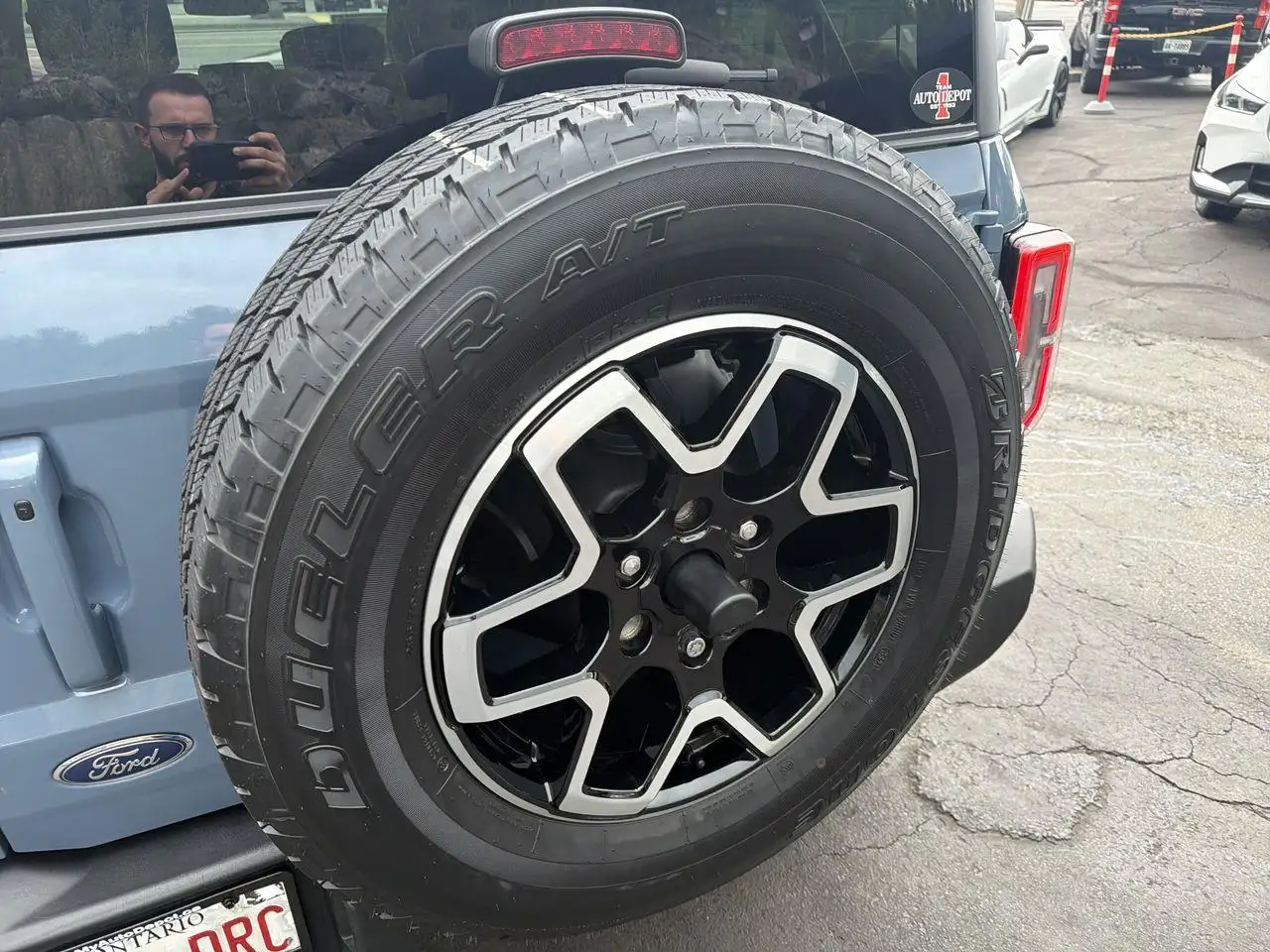 Ford Bronco - Image 18
